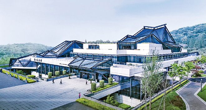 “不断满足人民群众日益增长的多层次精神文化需求”