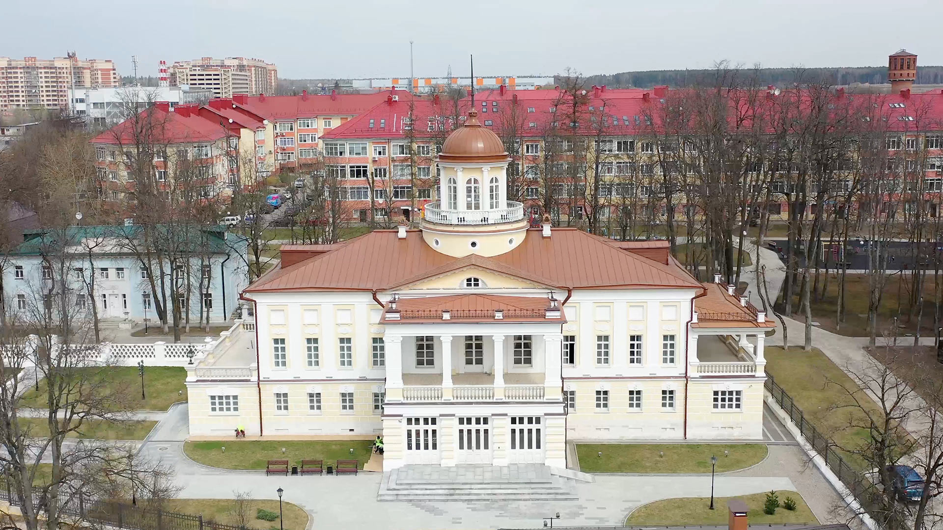 中共六大为何在莫斯科召开