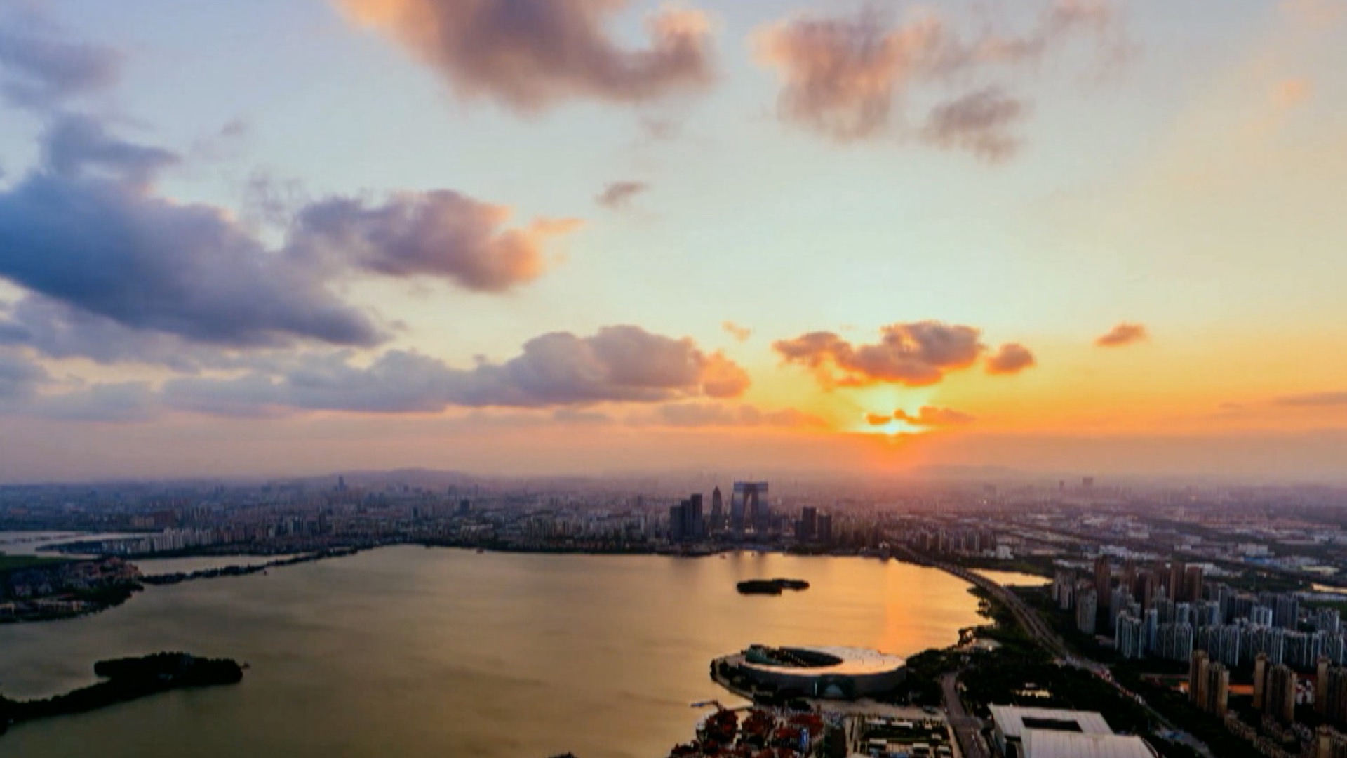 为什么说社会主义初级阶段理论是十三大的突出贡献